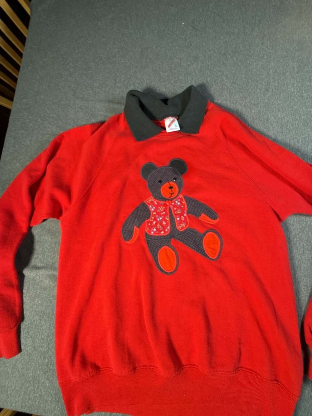 Vintage 90s Jerzees Teddy Bear Applique Collared Red Sweatshirt Large